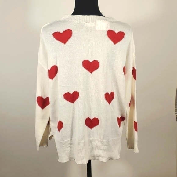 Mainstrip Cream sweater with hearts Size Medium - Picture 8 of 13